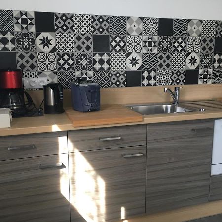 Appartement T2 Independant Dans Maison Pugny-Chatenod Экстерьер фото