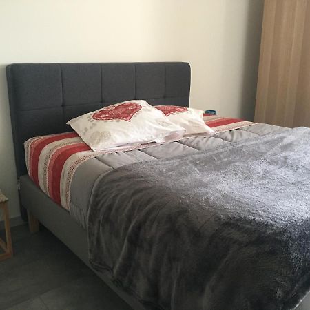 Appartement T2 Independant Dans Maison Pugny-Chatenod Экстерьер фото
