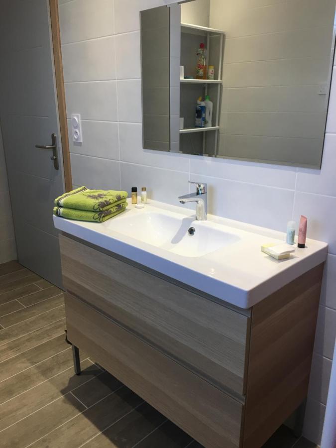 Appartement T2 Independant Dans Maison Pugny-Chatenod Экстерьер фото