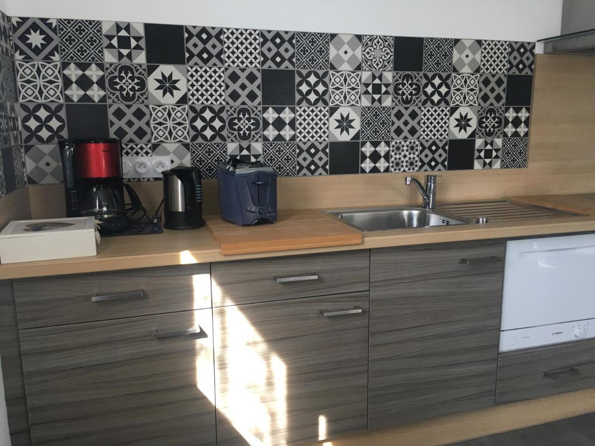 Appartement T2 Independant Dans Maison Pugny-Chatenod Экстерьер фото