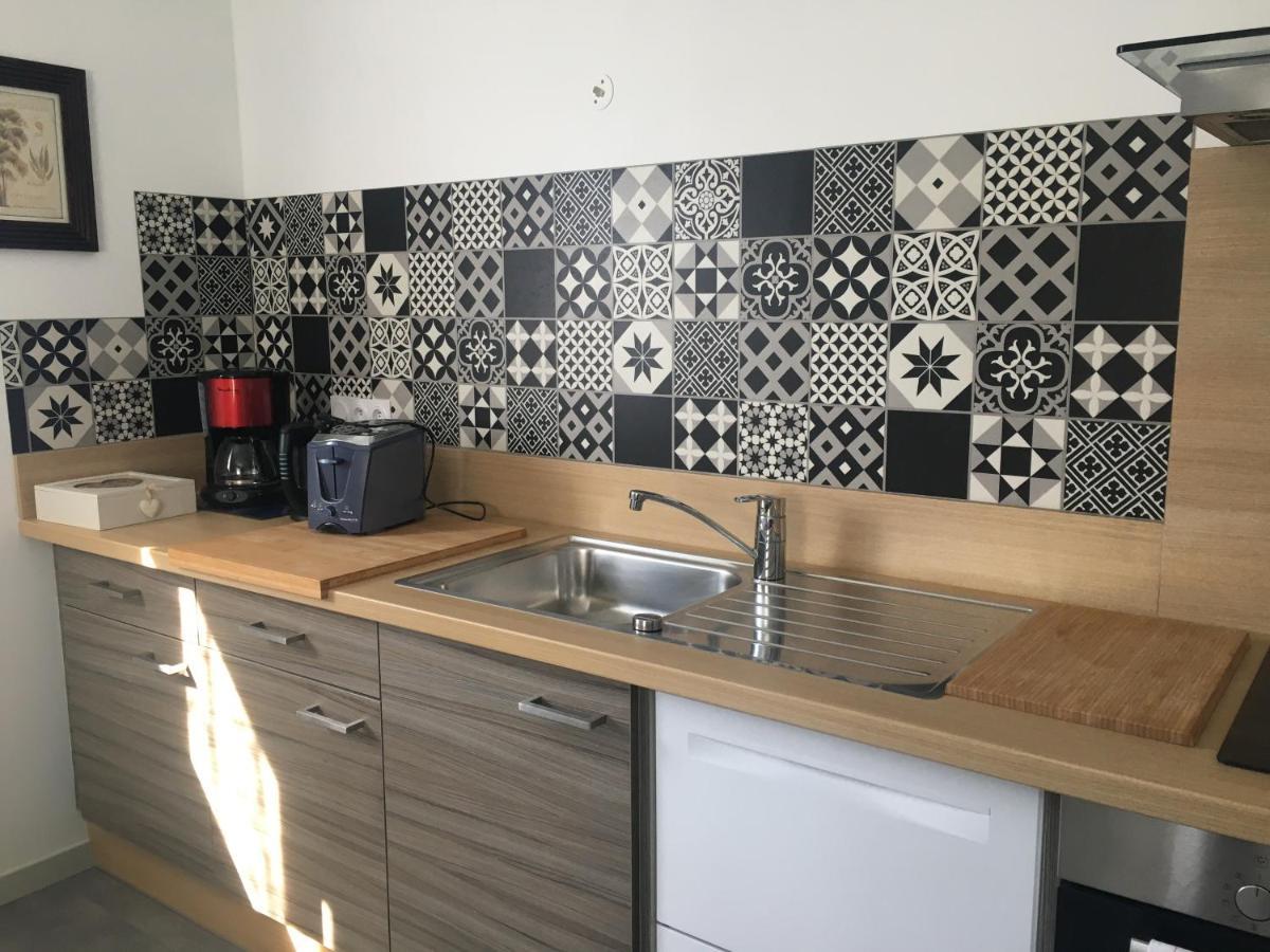 Appartement T2 Independant Dans Maison Pugny-Chatenod Экстерьер фото