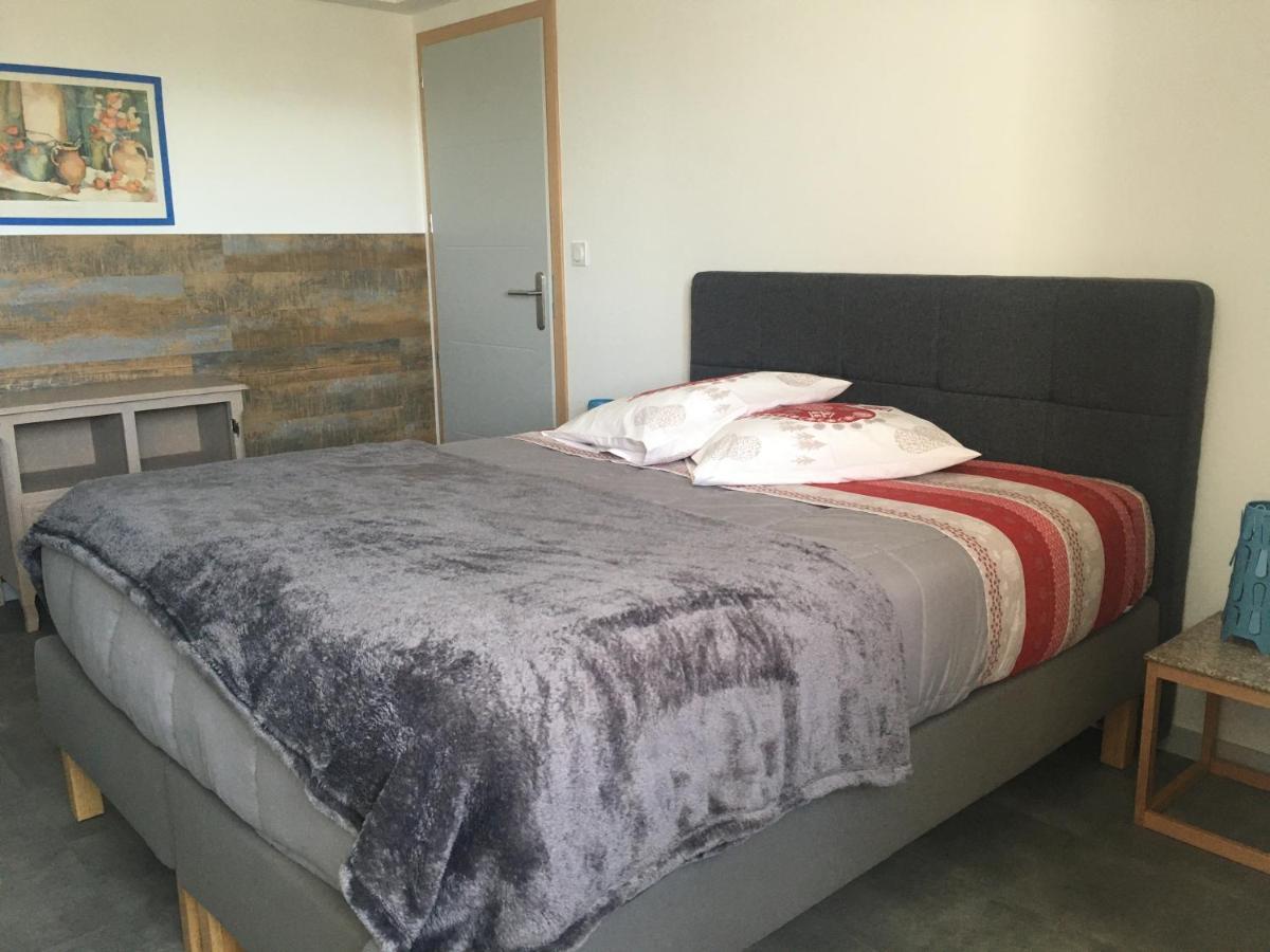 Appartement T2 Independant Dans Maison Pugny-Chatenod Экстерьер фото